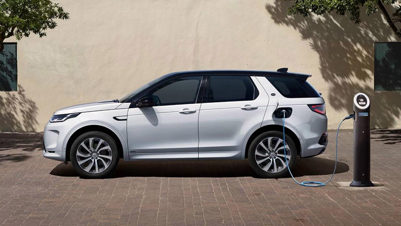 Land Rover Discovery Sport PHEV charging
