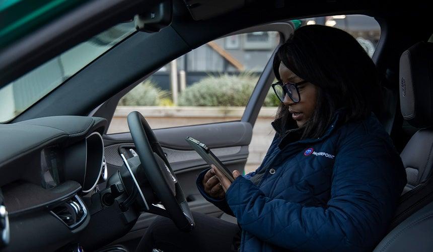 Motorpoint colleague in car