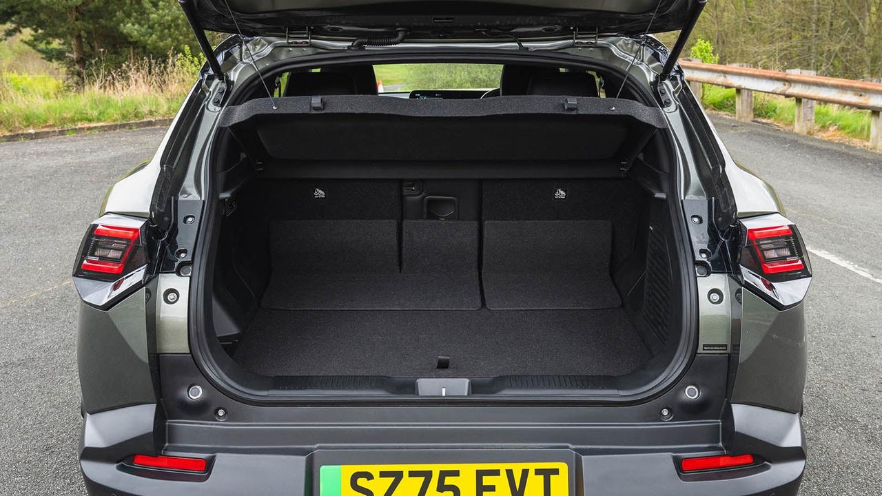 Suzuki e Vitara review boot space