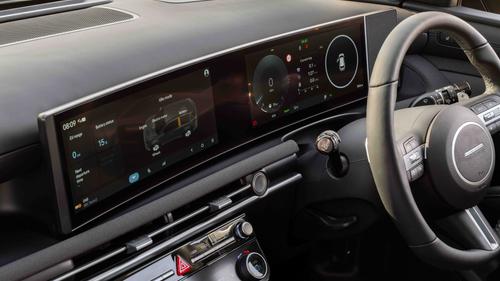 Hyundai Tucson dashboard screens