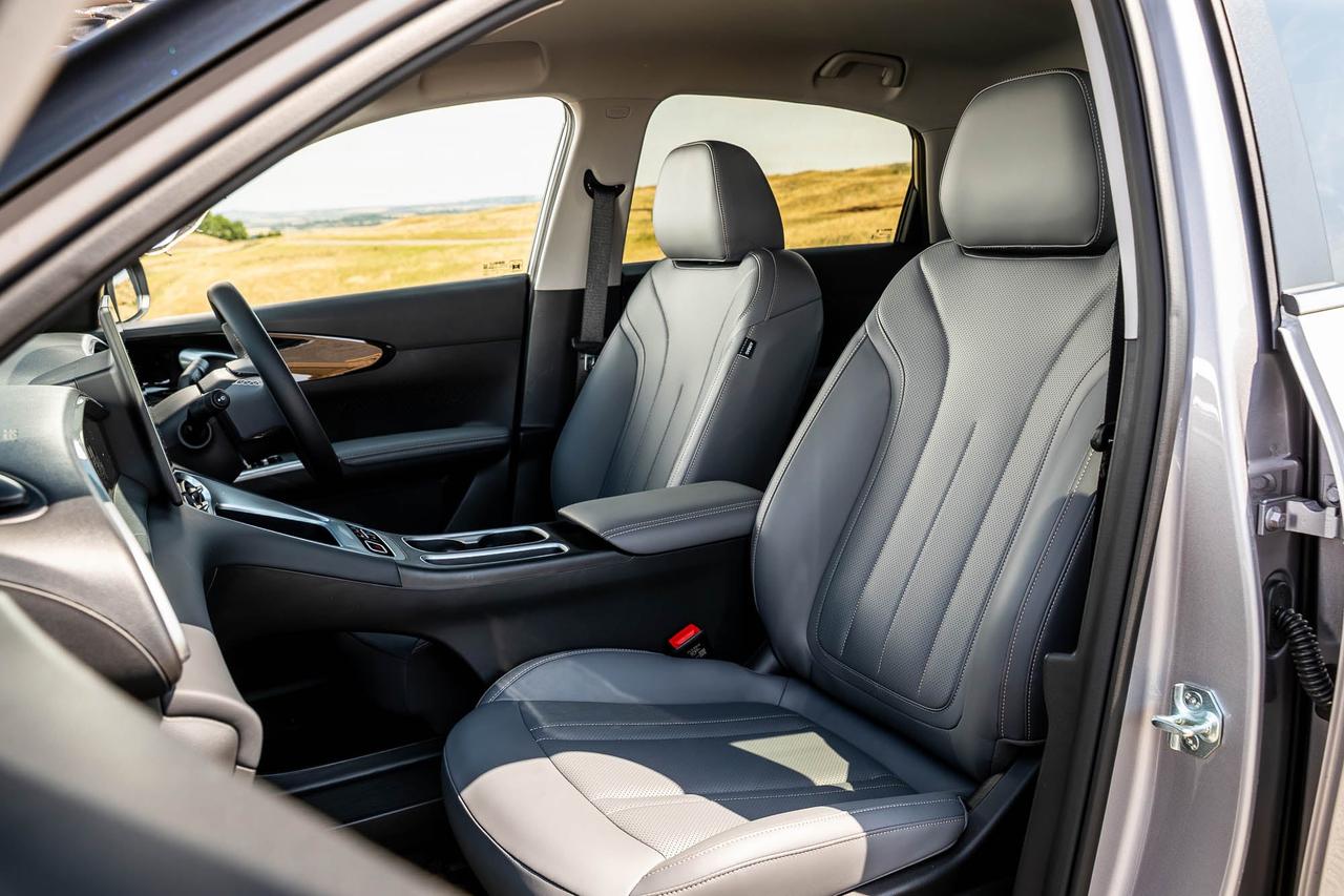 Geely EX2 front seats