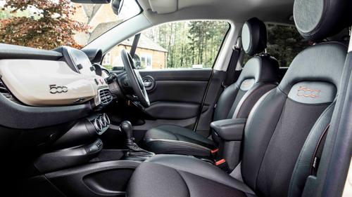 Fiat 500X front seats