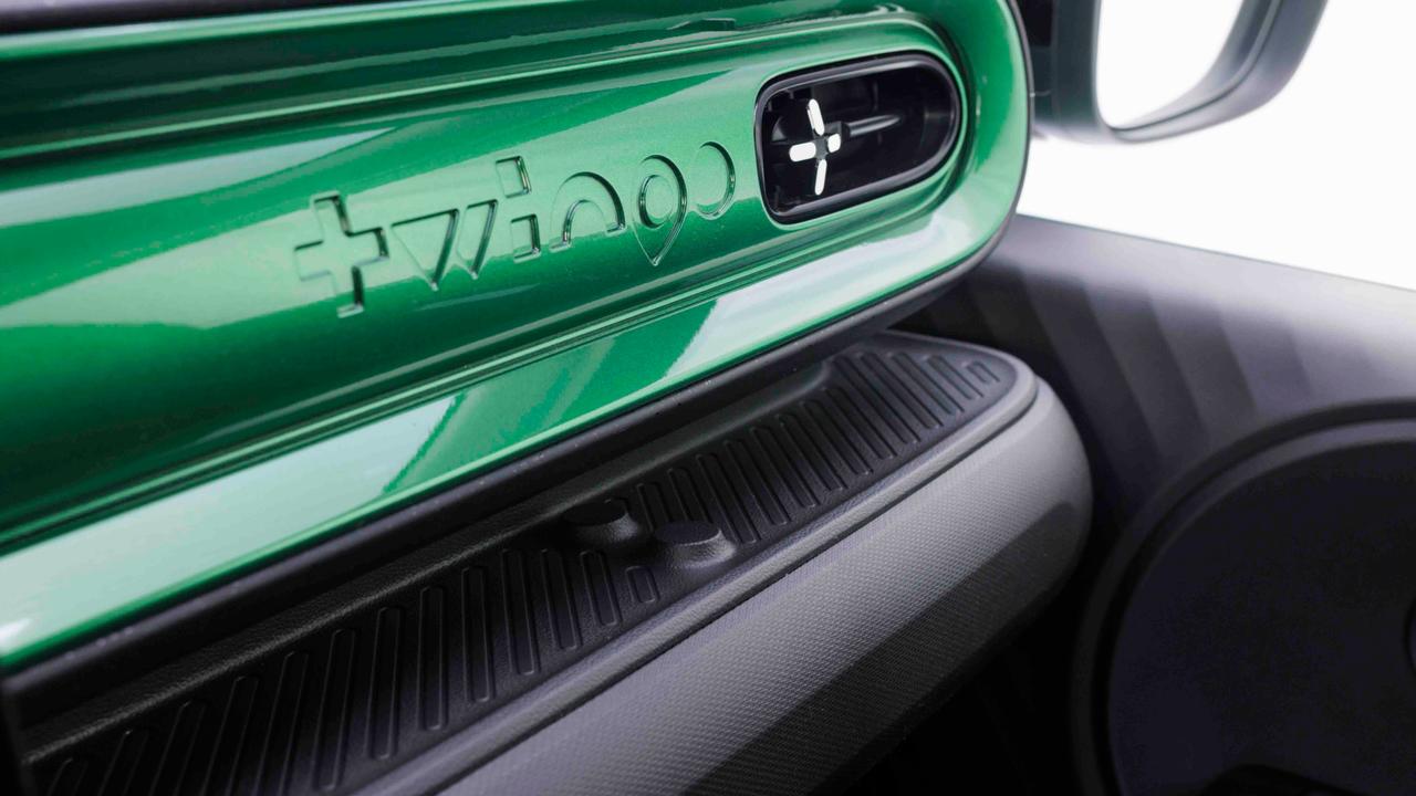 Renault Twingo launch – green interior accent