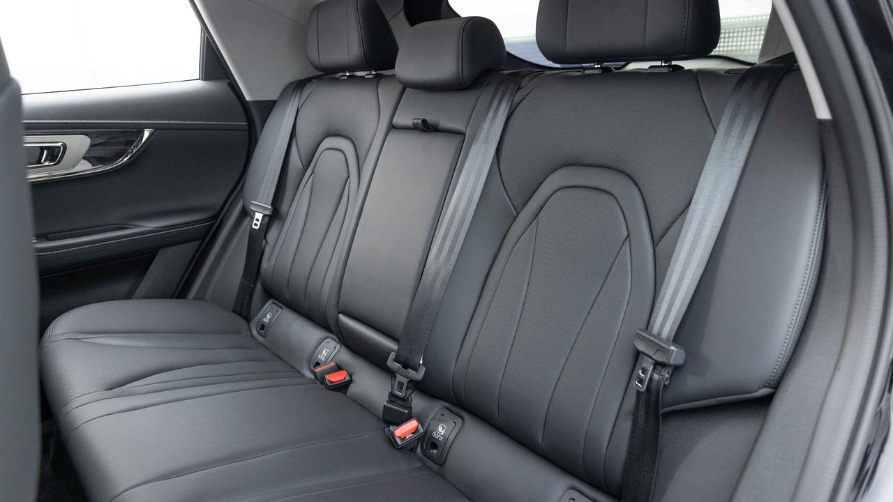 Omoda E5 rear seats
