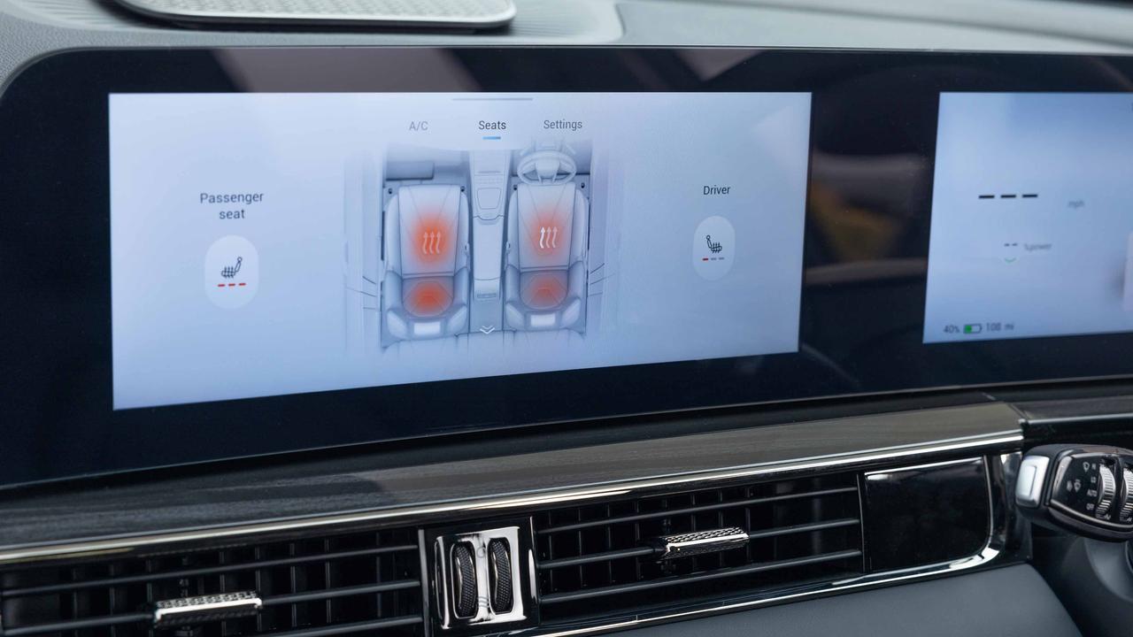 Omoda E5 touchscreen