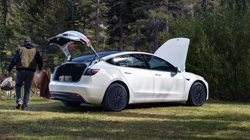 Tesla Model 3 boot space