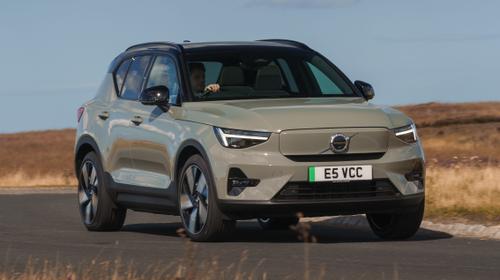 Volvo EX40 driving