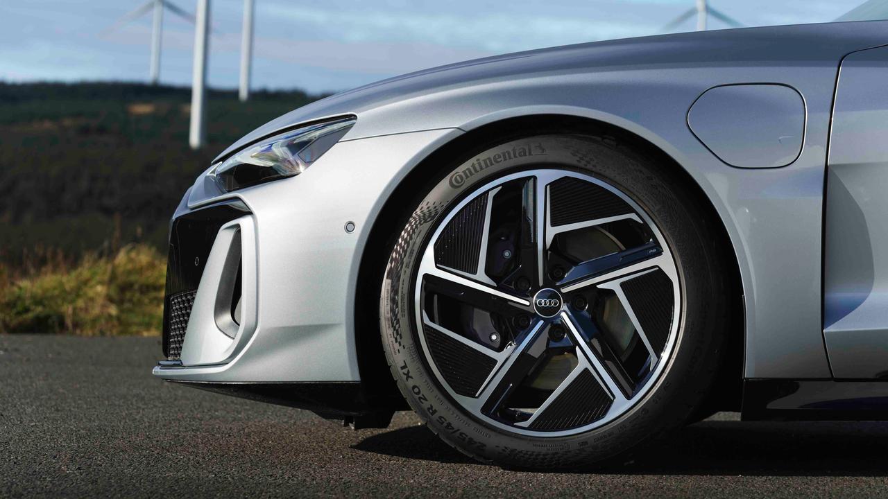Audi e-tron GT wheel