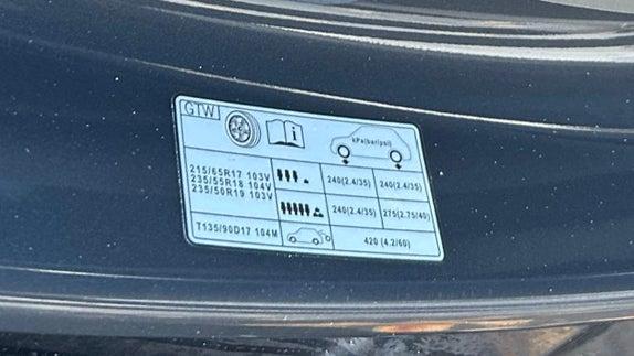 Hyundai Tucson tyre pressure sticker