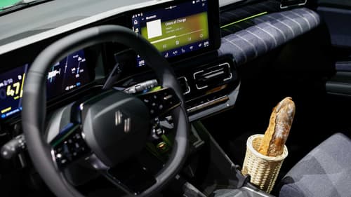 Renault 4 interior detail with baguette holder
