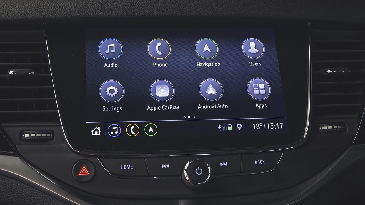 Vauxhall Intellilink infotainment system 3