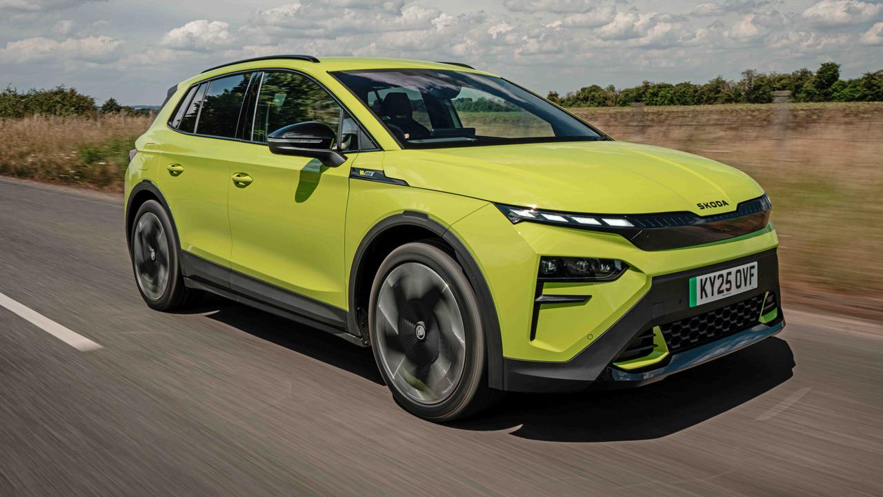 Skoda Elroq vRS driving