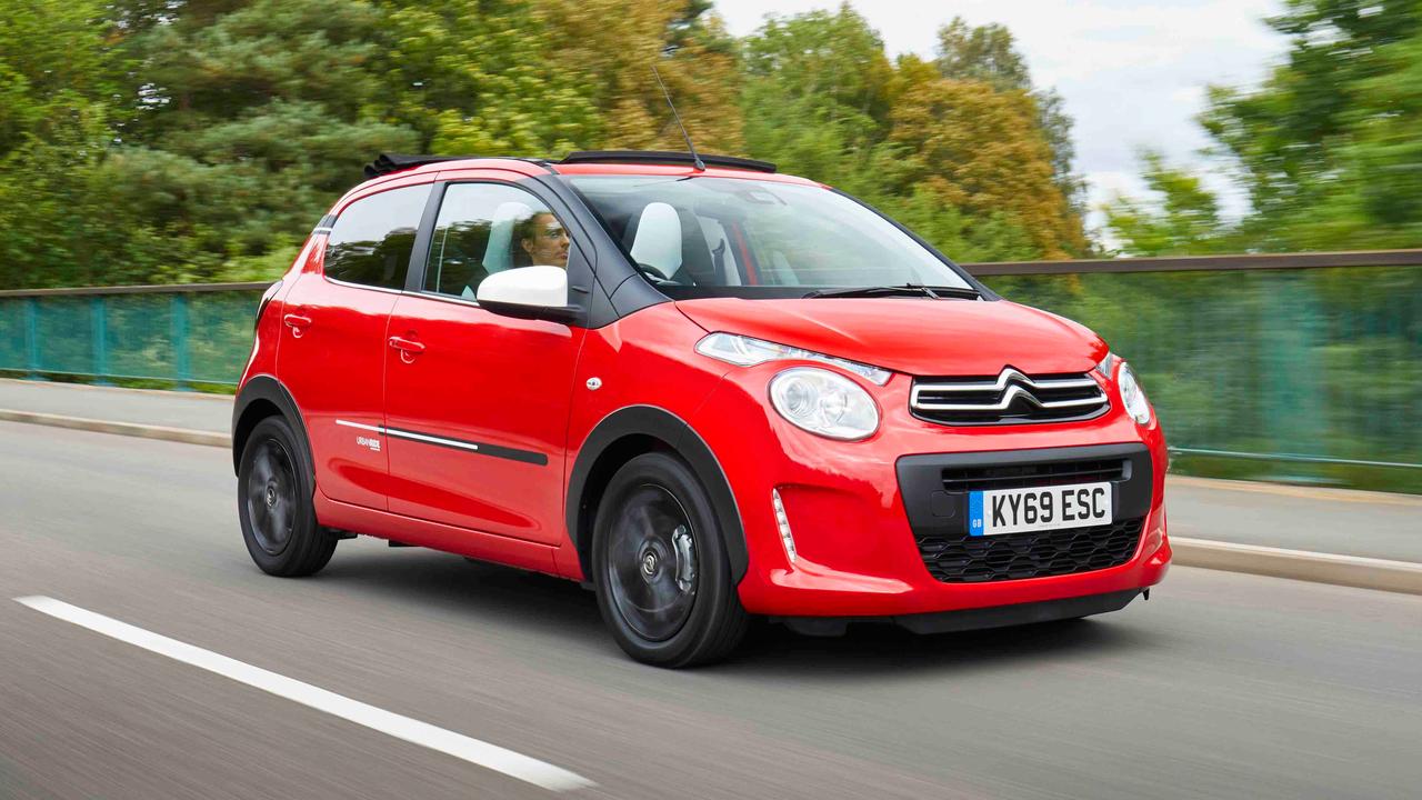Citroen C1 driving