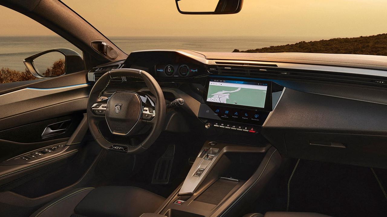 Review – Peugeot E-408 – interior