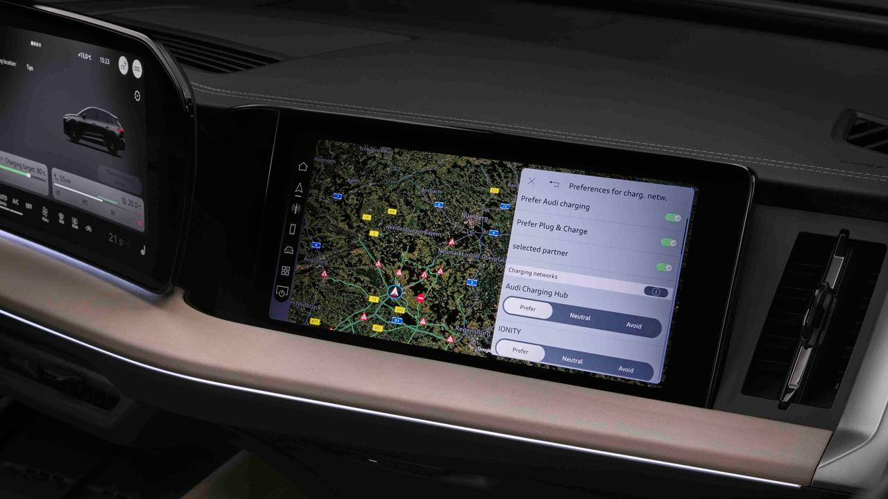 Audi Q4 facelift passenger display