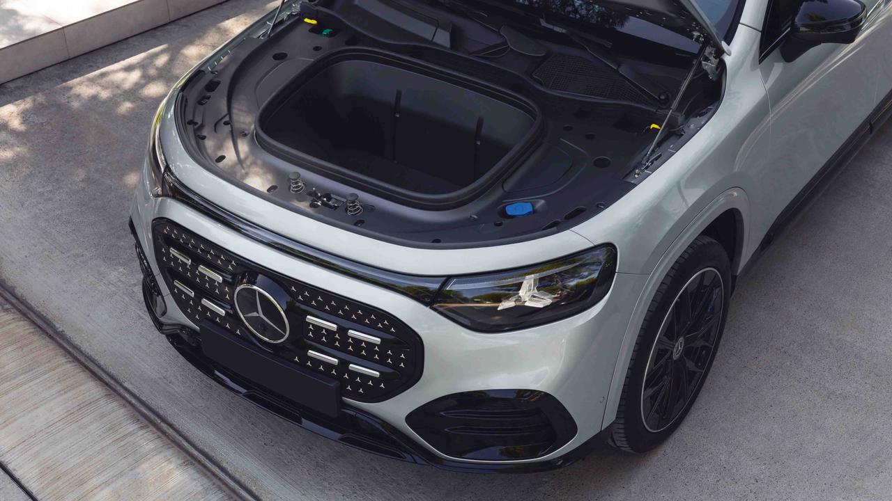 New Mercedes GLB frunk