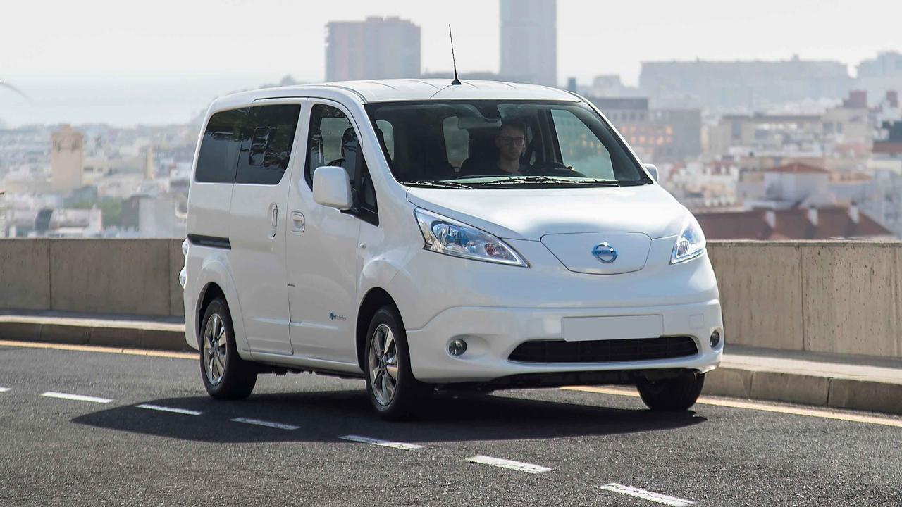 Nissan e-NV200 Evalia driving
