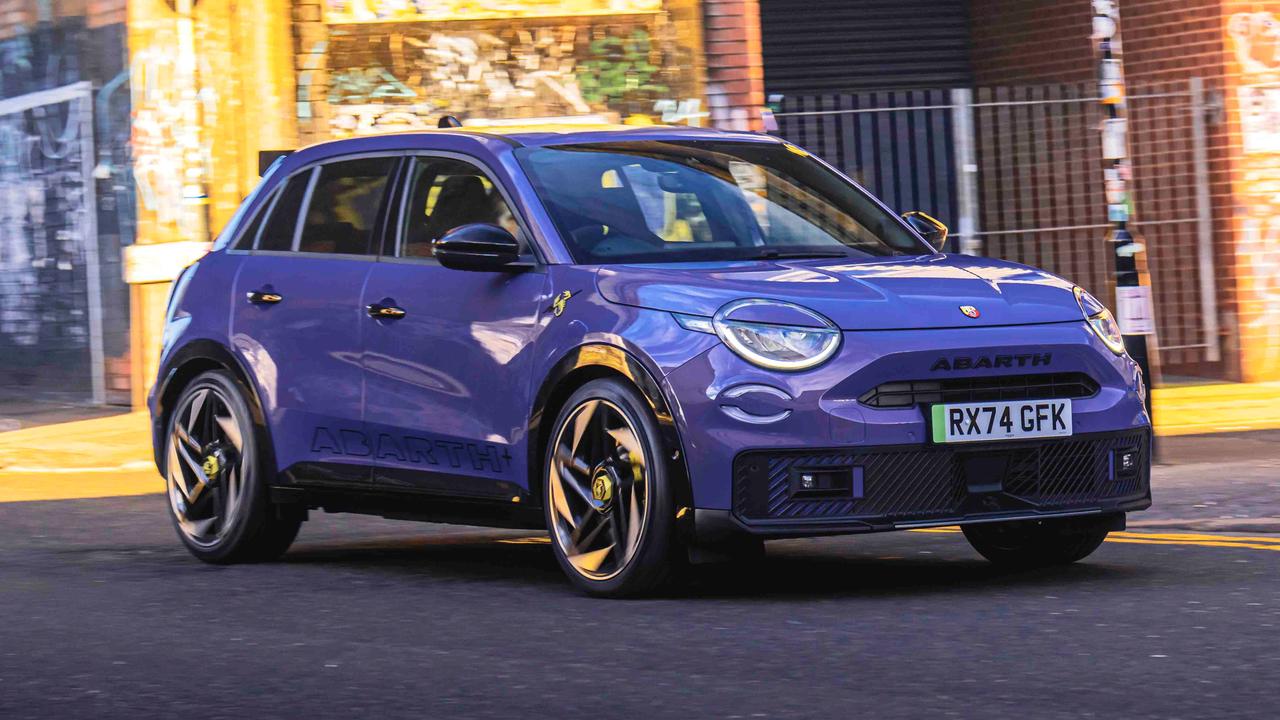 Abarth 600e in Hypnotic Purple