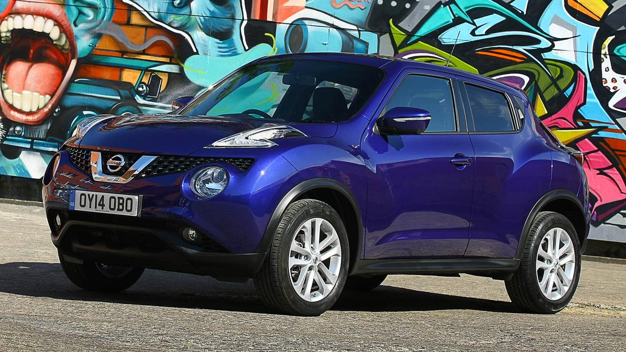 Nissan Juke first generation in blue