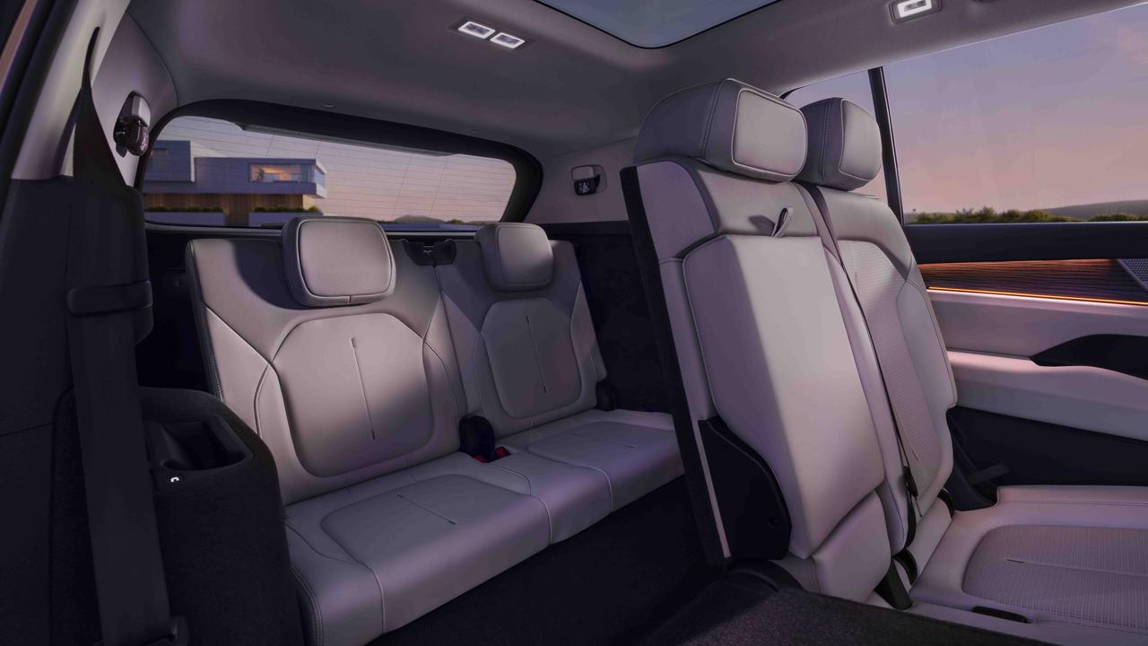 Skoda Peaq reveal third row seats