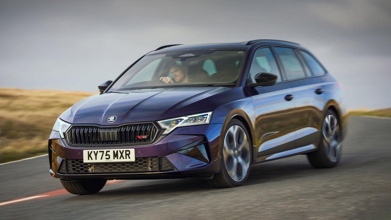 Skoda Octavia vRS in space violet (purple)