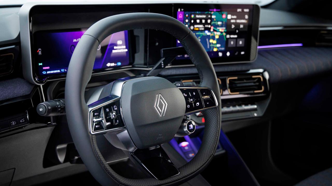 Renault 4 E-Tech interior