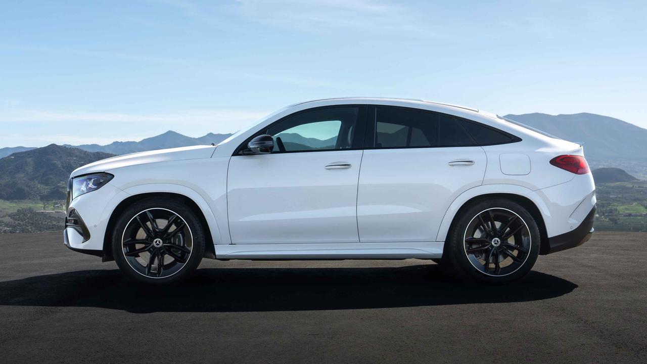 Mercedes GLE Coupe side view