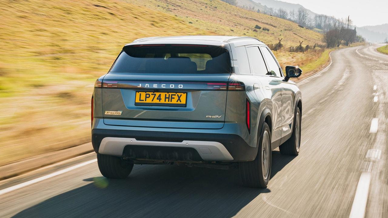 Jaecoo 7 - review - rear three quarter