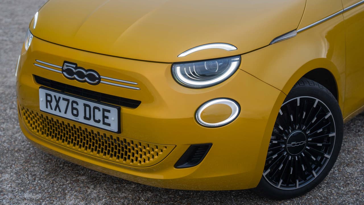 Fiat 500 Hybrid front detail