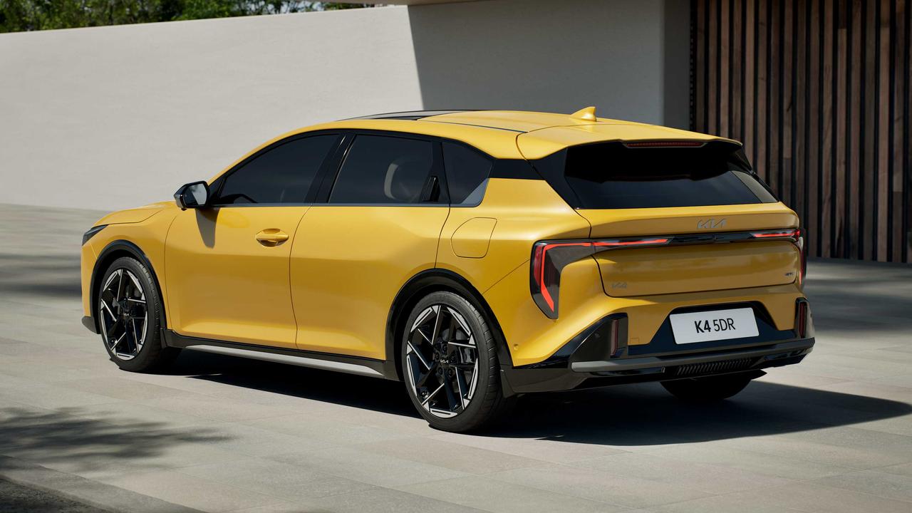Kia K4 reveal rear view