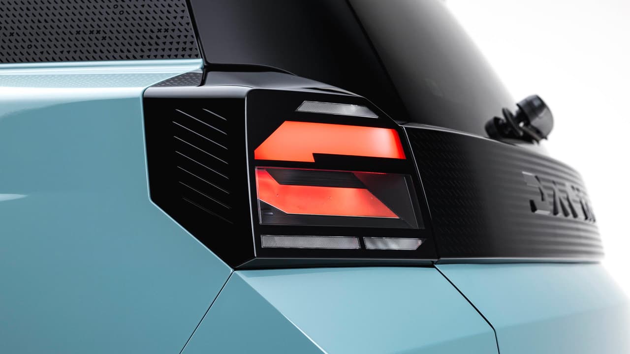New 2026 Dacia Spring tail-light