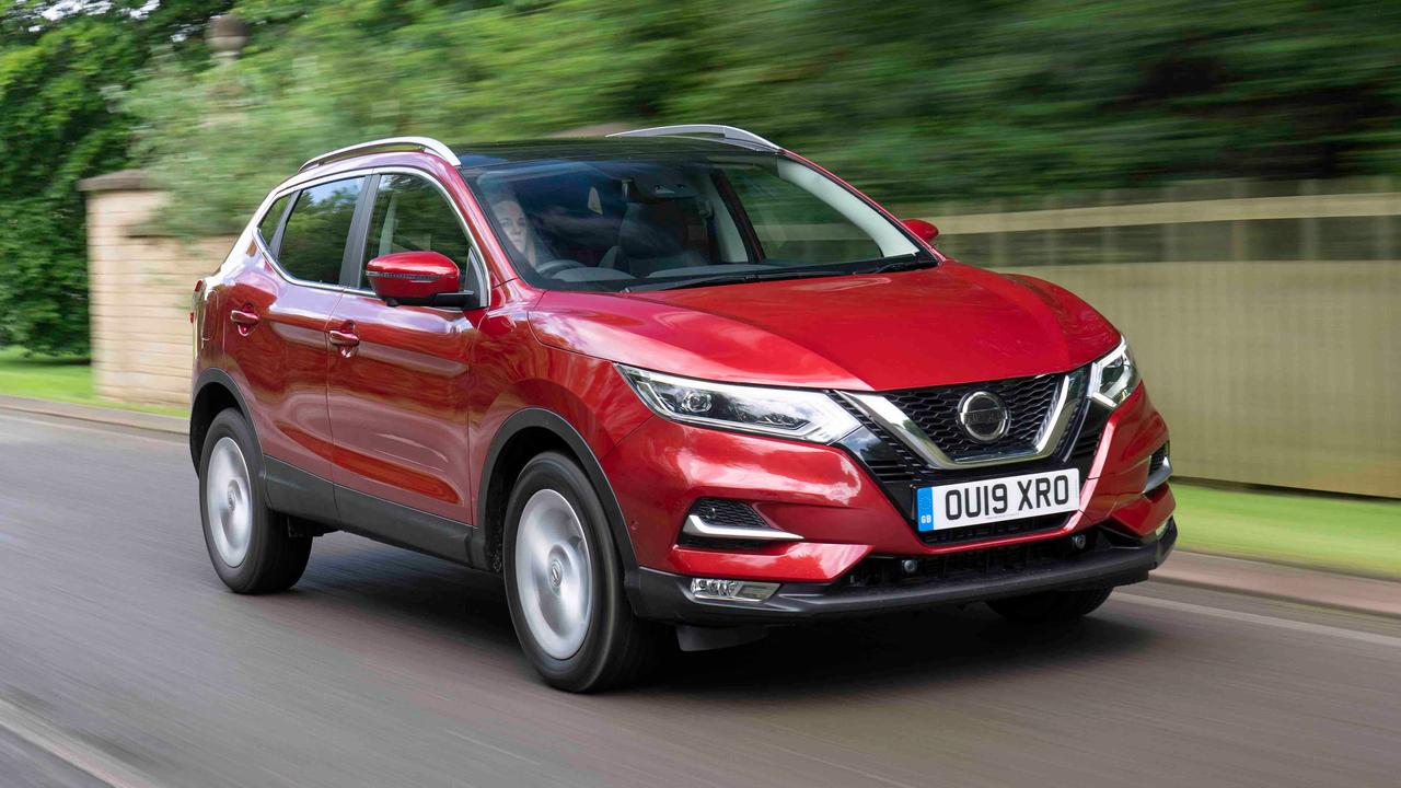 2019 Nissan Qashqai in red, driving