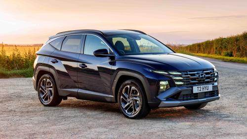Hyundai Tucson front/side view