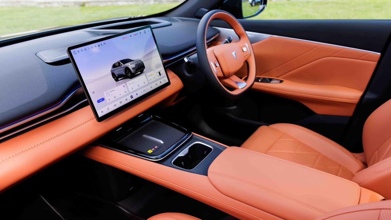Changan Deepal S05 interior – orange