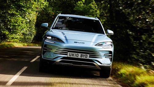 BYD Seal U driving front view