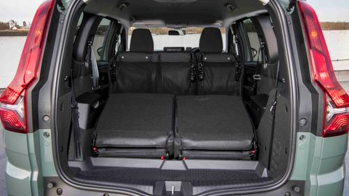 Dacia Jogger boot (third row folded)