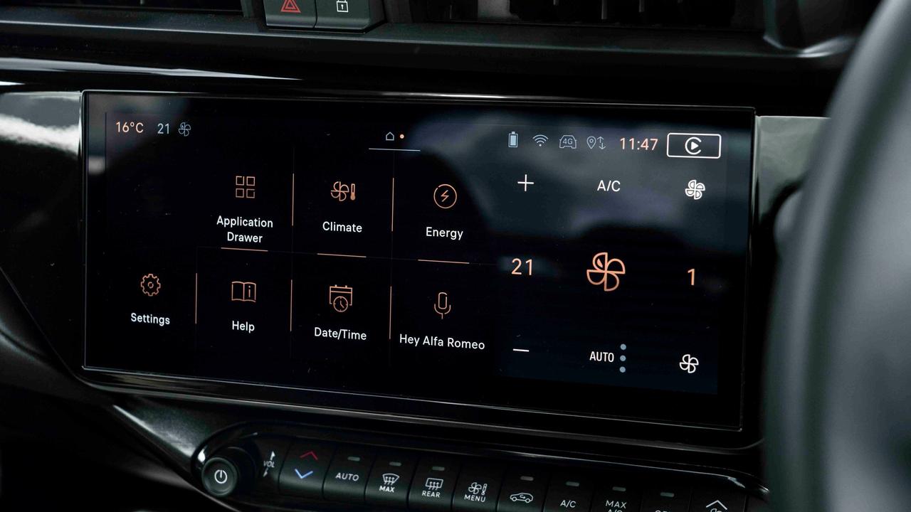 Alfa Romeo Junior touchscreen
