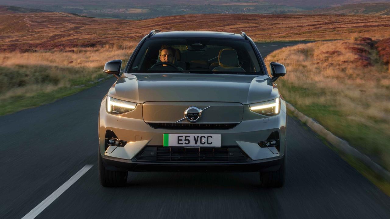 Volvo EX40 driving front view