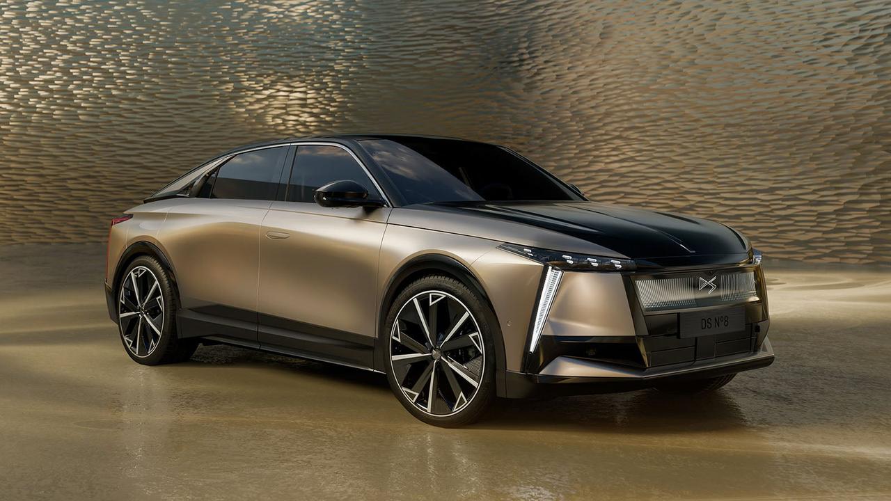 DS No8 studio shot
