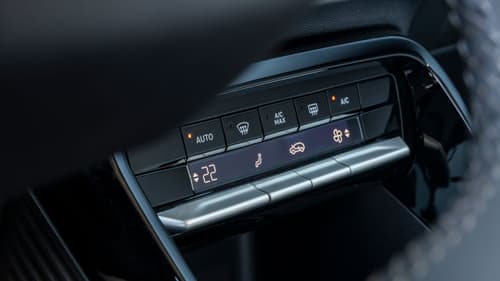 Citroen C3 Aircross climate controls