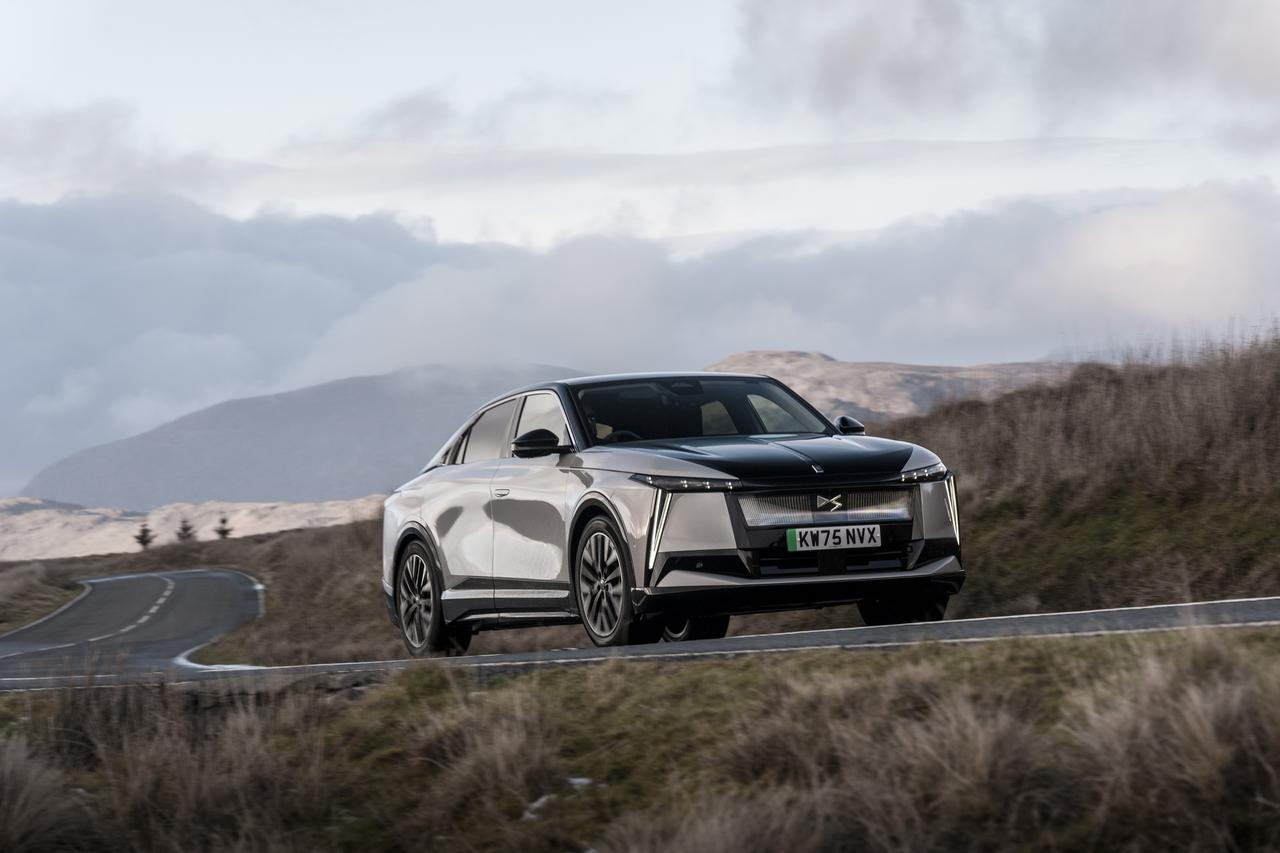 DS No8 front driving