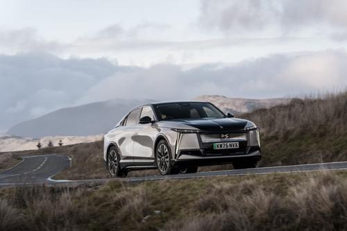 DS No8 front driving