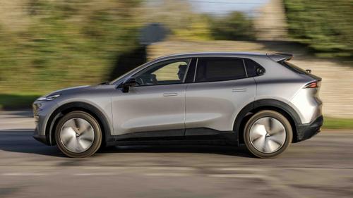 Changan Deepal S05 driving side view