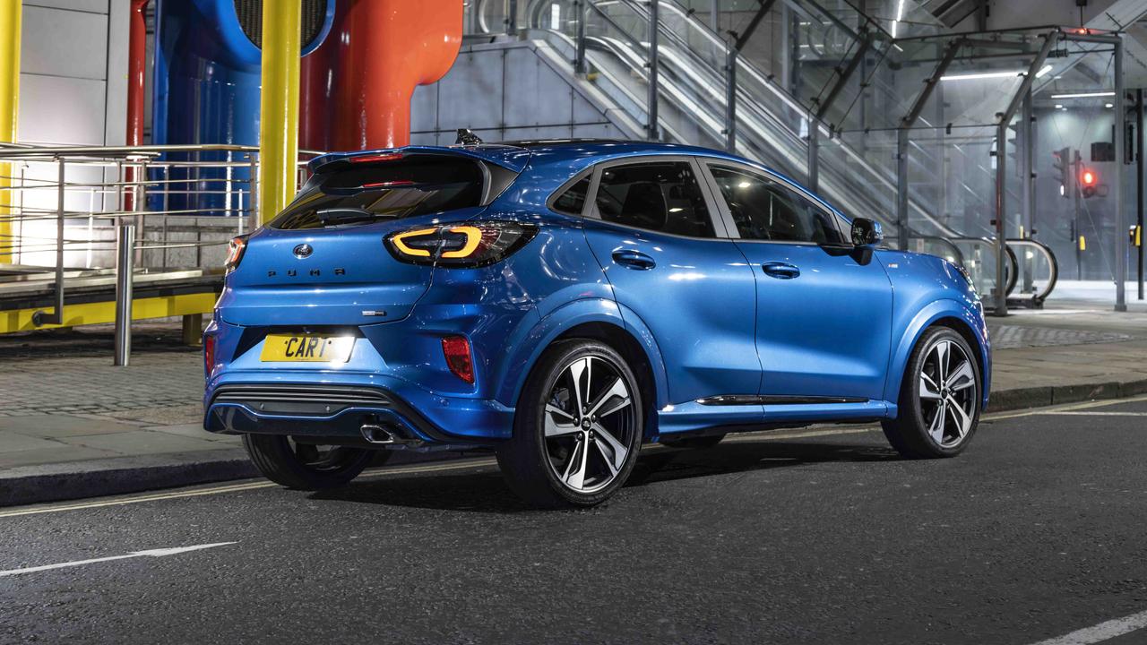 Ford Puma parked, rear view