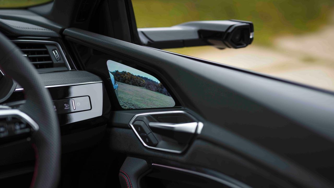 Audi Q8 e-tron digital mirrors