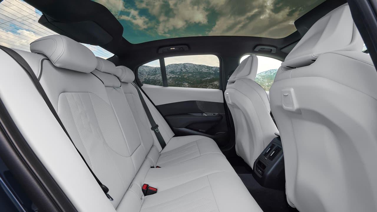 2027 BMW 3 Series rear seats