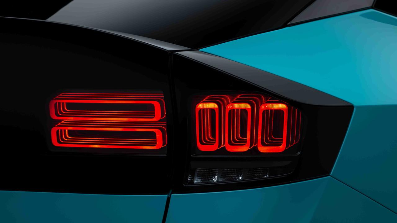 2025 Nissan Leaf rear lights