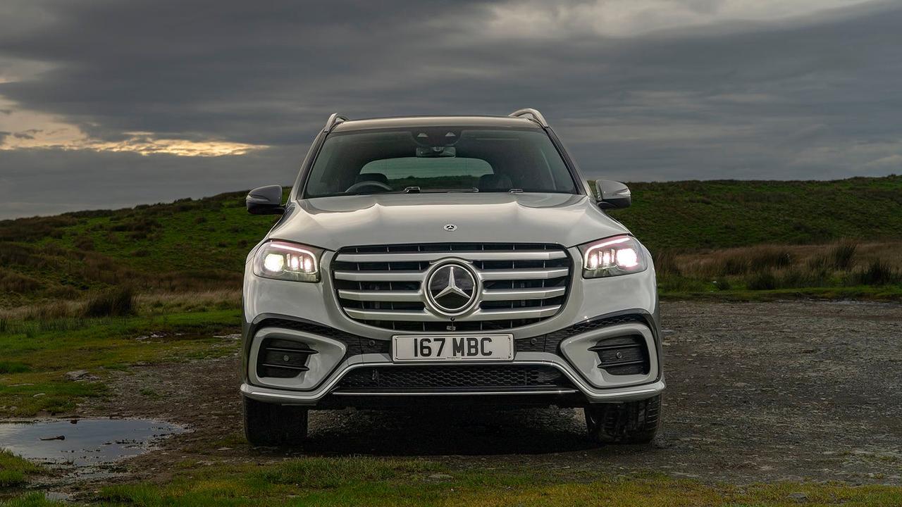 Mercedes GLS front on