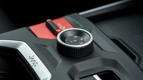 Review – Jeep Compass – gear selector detail