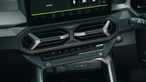 Dacia Bigster centre console